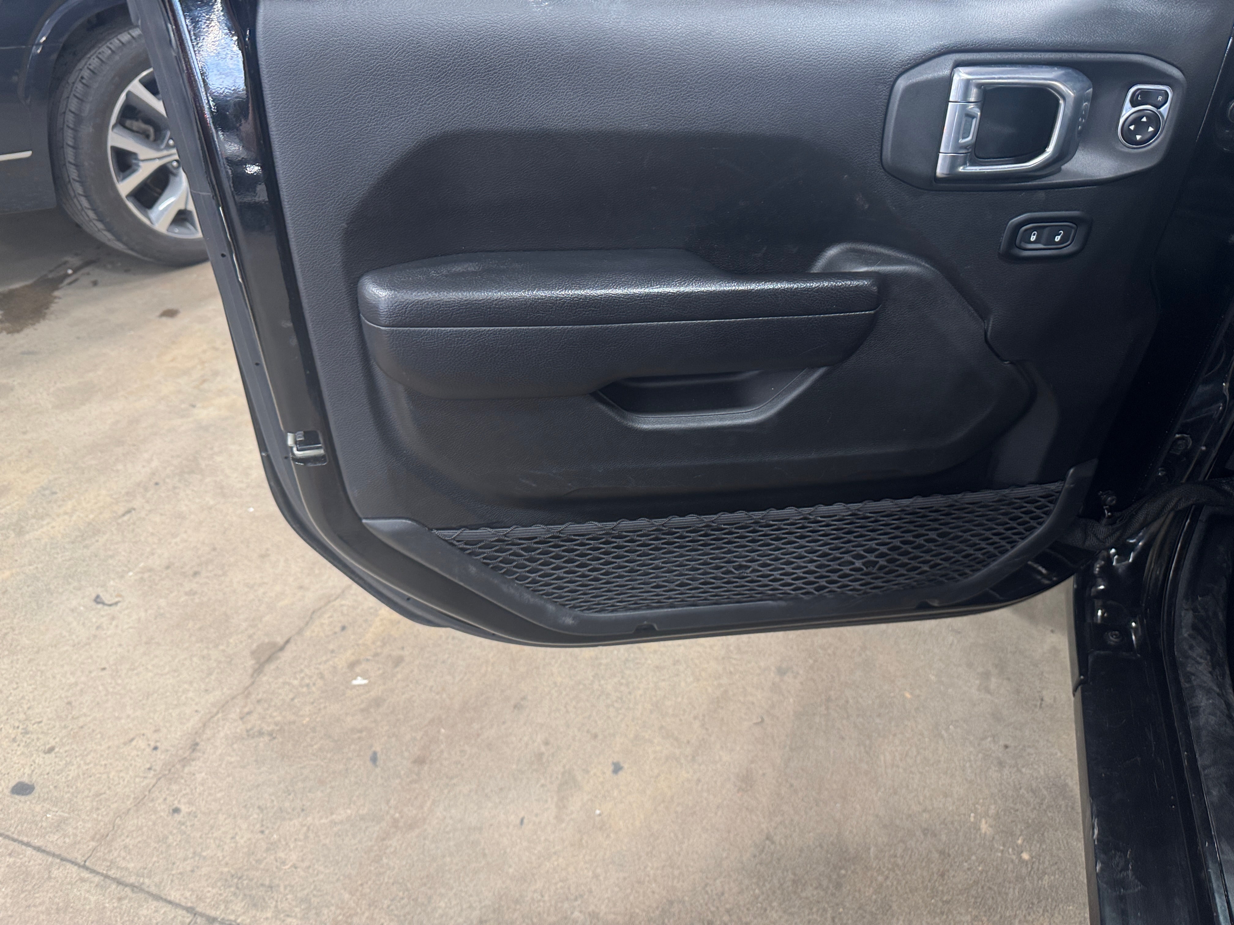 jeep wrangler 4-door 2024 1C4PJXDN9RW256612 image jeep wrangler 4-door 2024 1C4PJXDN9RW256612 image